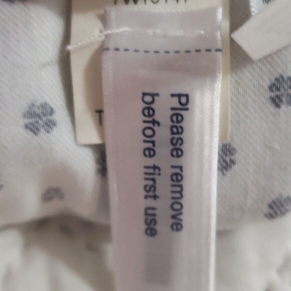 Lucky Brand Jeans. The Cut Off. NWOT. Shorts; Distressed. Size 00 / 24 - Picture 7 of 12